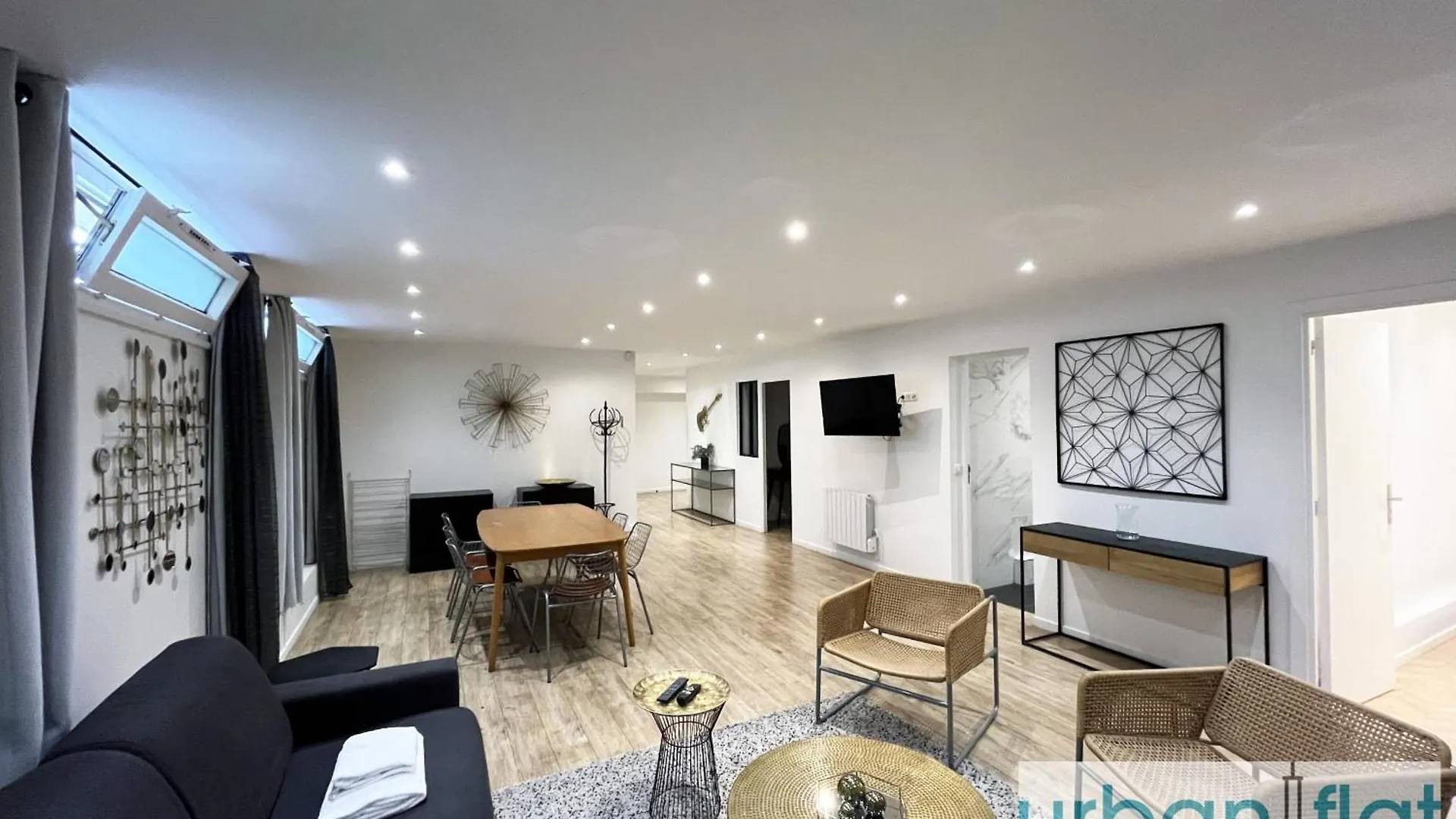 Apartment Urban Flat 185 - Pretty 2 Bedroom In *